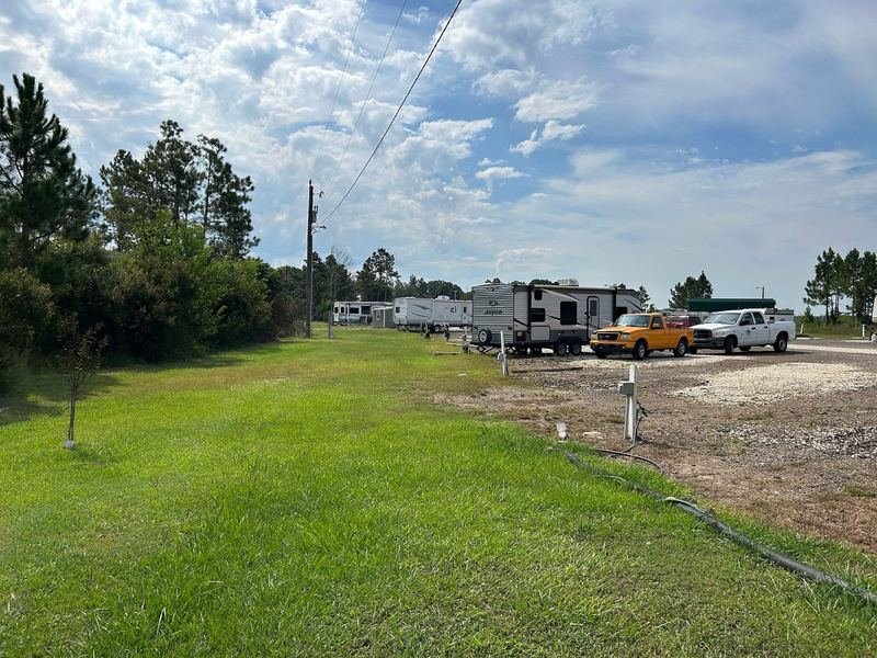 Grass and RV sites along the drive